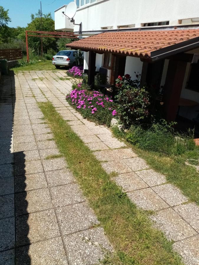 Apartman Mirko Pula Exterior foto